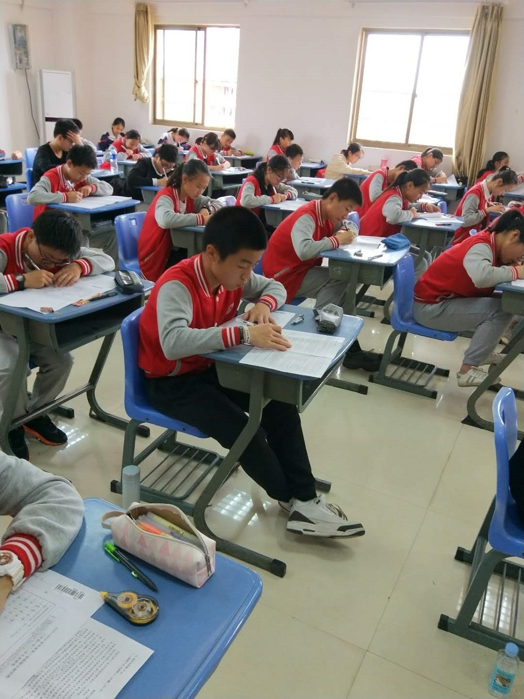 E:\雜項\稿費\2019\聚仁堂稿件4月\南昌現(xiàn)代外國語學(xué)校已修改的文章(1)\南昌現(xiàn)代外國語學(xué)校已修改的文章\一朝耕耘  一朝收獲\期中\(zhòng)微信圖片_20190425203954.jpg